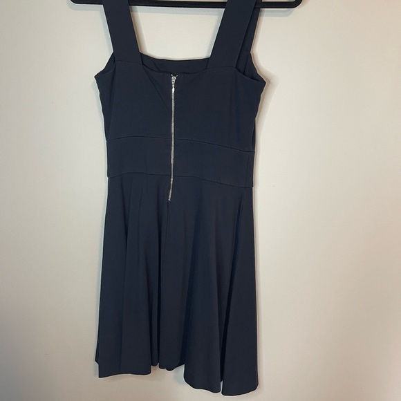 Banana Republic Milly Collection Women’s Black Contrast Zip Skater Dress size 4 - Picture 4 of 7